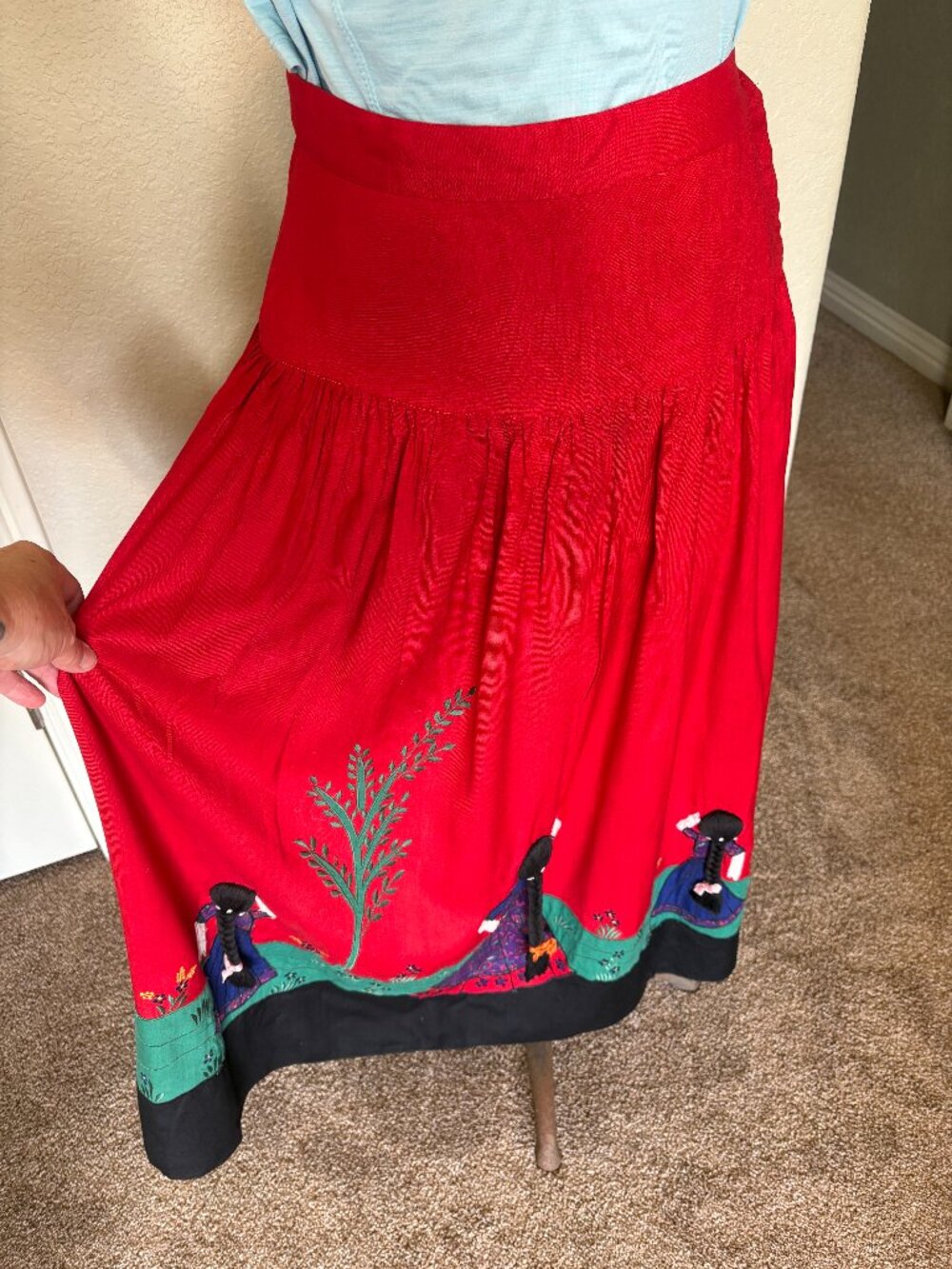 RARE Vintage René Derhy Paris Embroidered Spanish Dancer Skirt size L